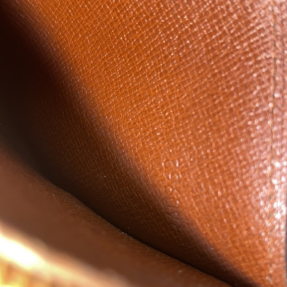 Authentic Louis Vuitton Monogram Bifold Zippy Wallet with chain - Picture 9 of 15